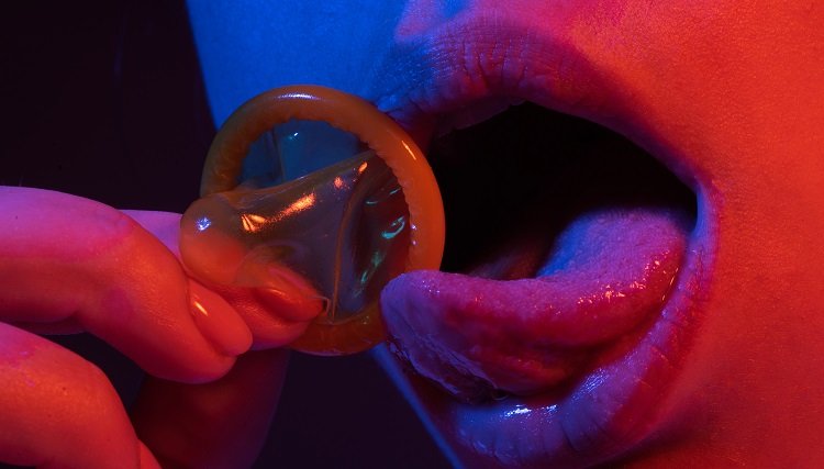 Can Oral Sex Transmit HIV? What Science Really Says